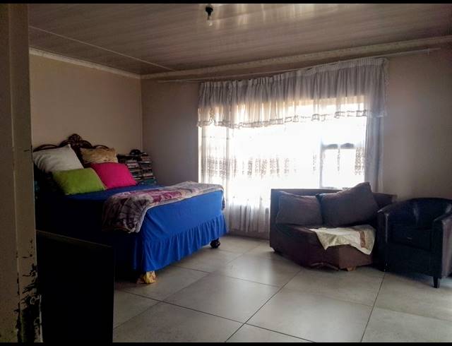4 BEDROOM FREEHOLD FOR SALE IN KAGISO